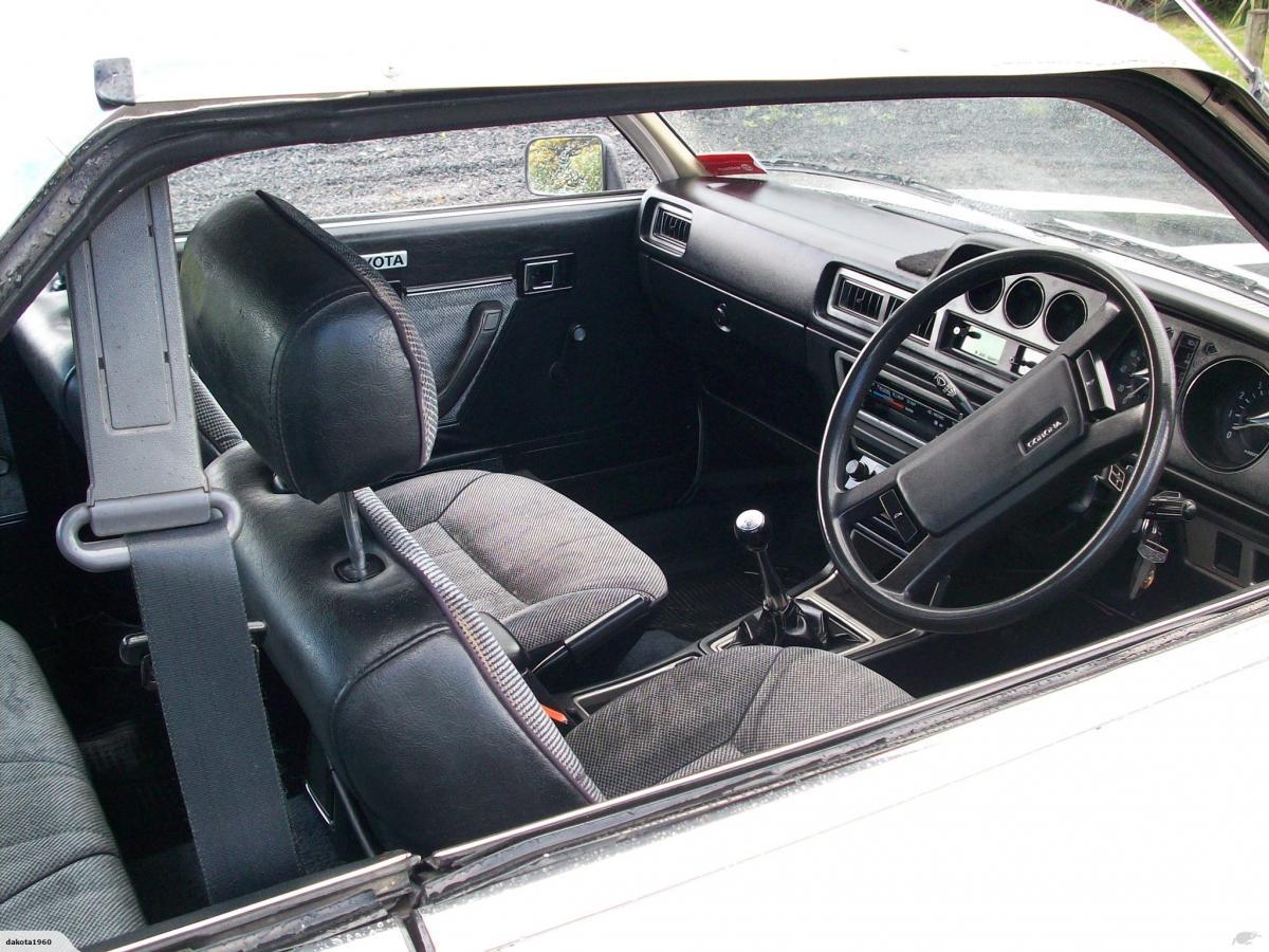 1980 Toyota Corona Hardtop Coupe white images (10).jpg