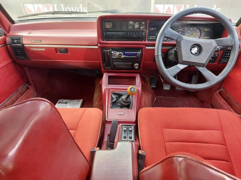 1980 VC Holden Commodore HDT Tuxedo Black V8 manual (15).jpg