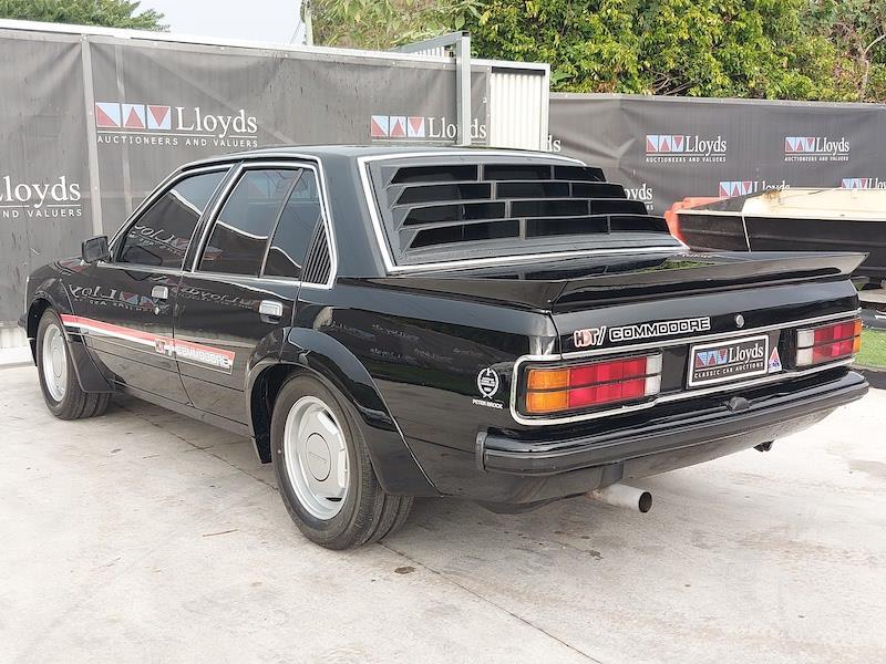 1980 VC Holden Commodore HDT Tuxedo Black V8 manual (9).jpg