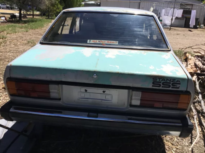 1981 Silver Datsun Stanza SSS Sedan Australia (7).png