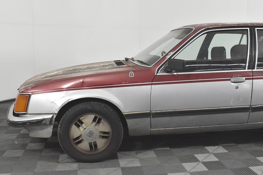 1981 VH Commodore SL-E Holden two tone image (13).jpg