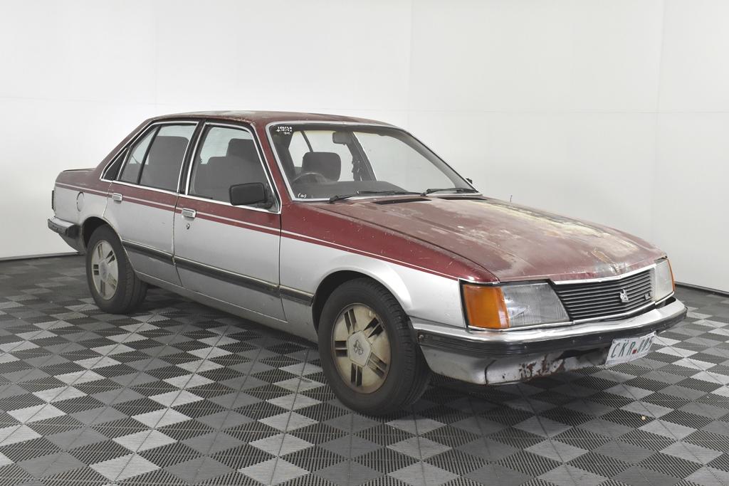 1981 VH Commodore SL-E Holden two tone image (3).jpg