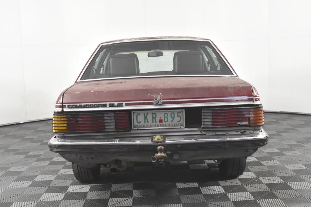 1981 VH Commodore SL-E Holden two tone image (5).jpg