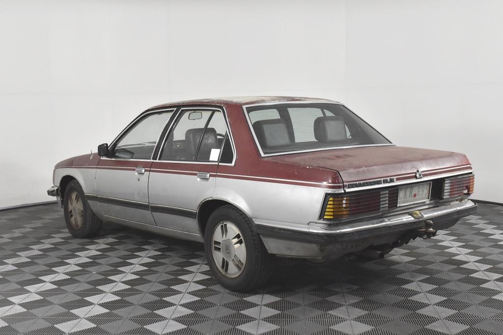1981 VH Commodore SL-E Holden two tone image (6).jpg