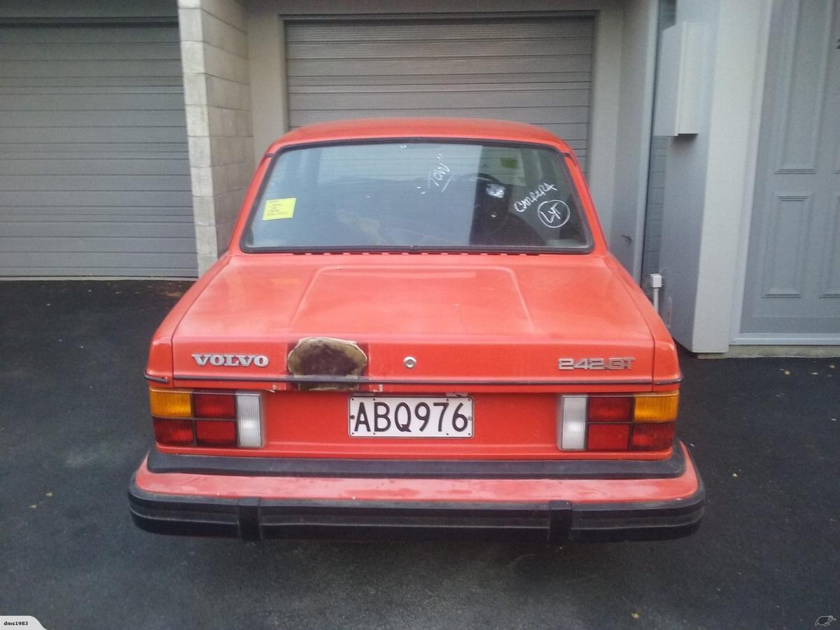 1981 Volvo 242 GT repainted red images (3).jpg