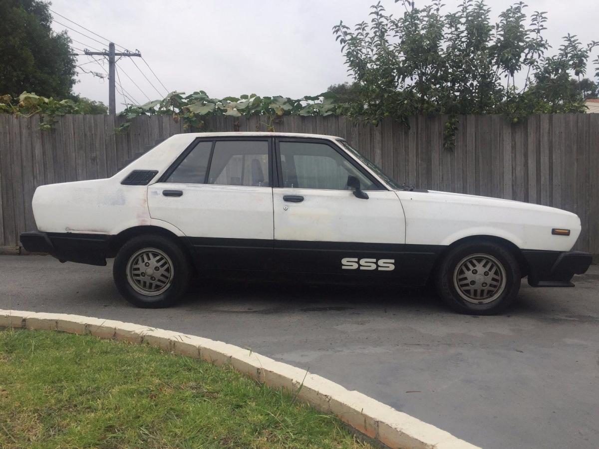 1982 Datsun Stanza SSS Sedan white (10).jpg