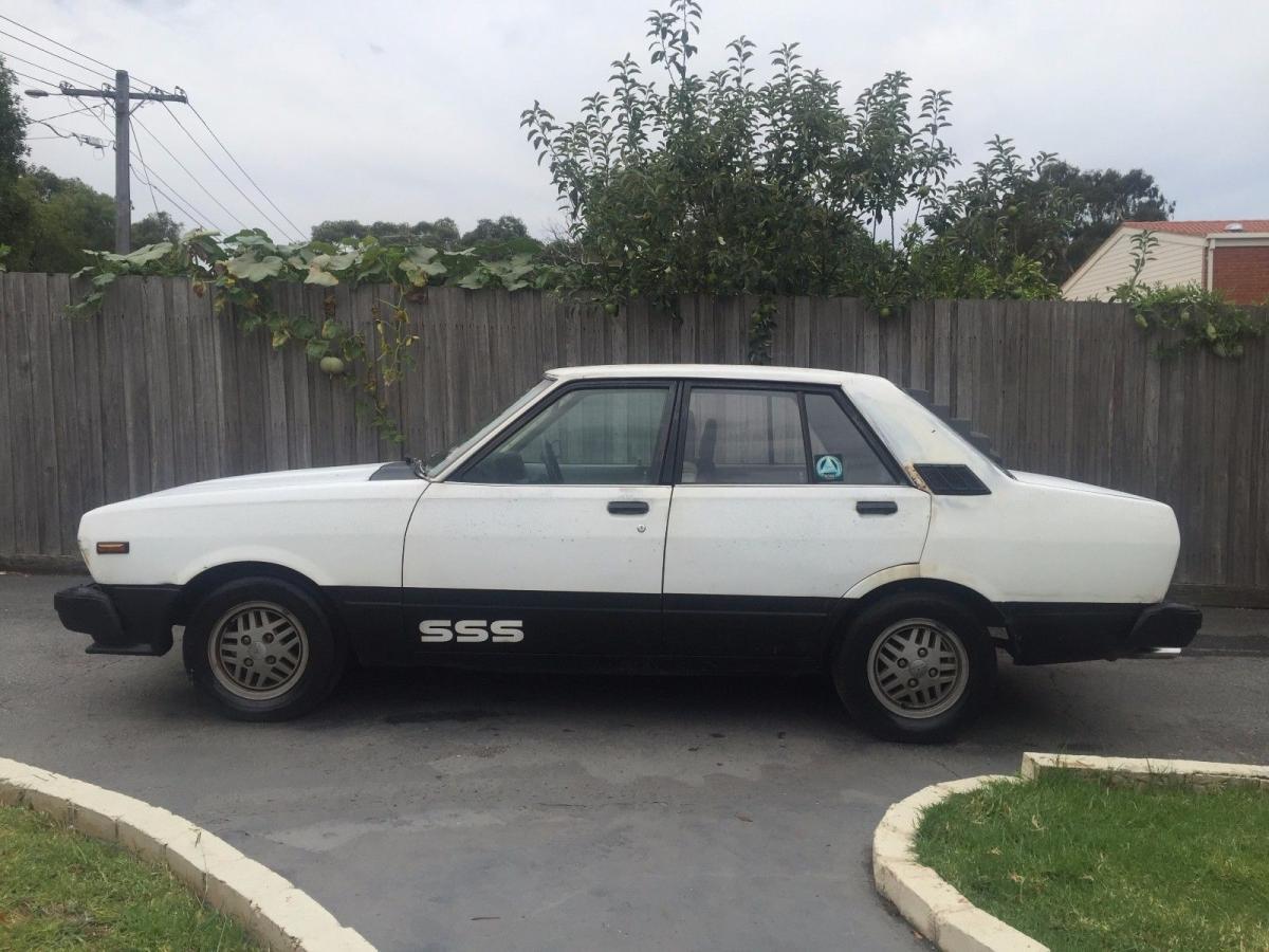 1982 Datsun Stanza SSS Sedan white (2).jpg