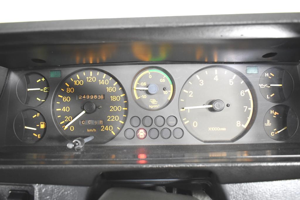 1982 Mitsubishi Starion Turbo Coupe fastback Australia for sale 2021 white (43).jpg