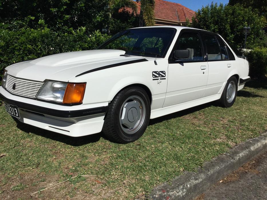 1983 Holden VH SS Brock HDT Commodore white images (1).jpg