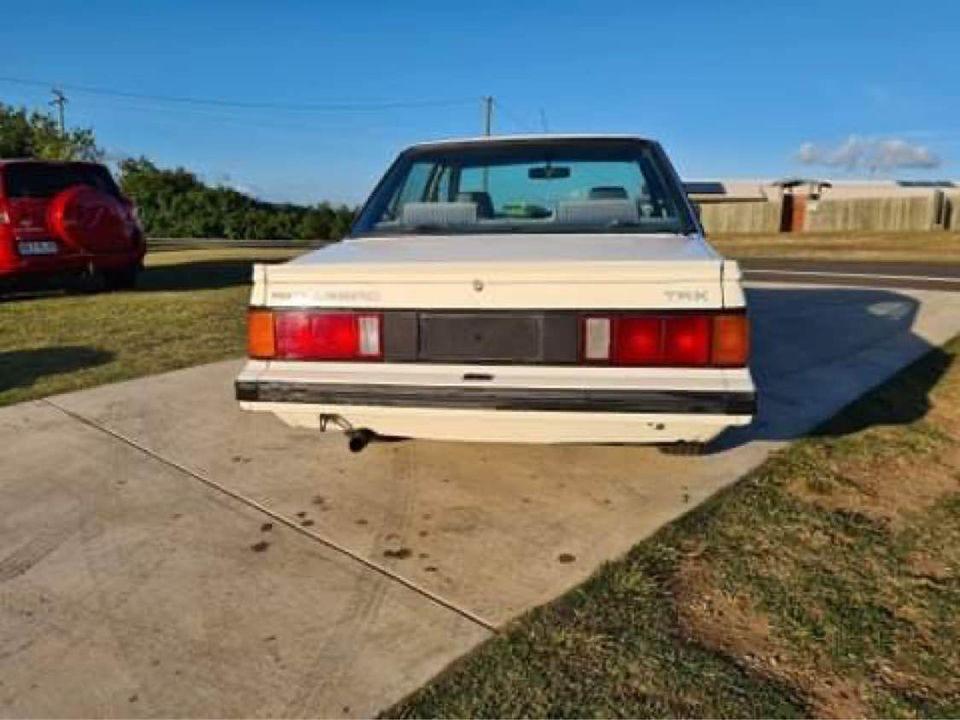 1983 Nissan Bluebird TR-X TRX Sedan unrestored Australia manual images (1).jpg