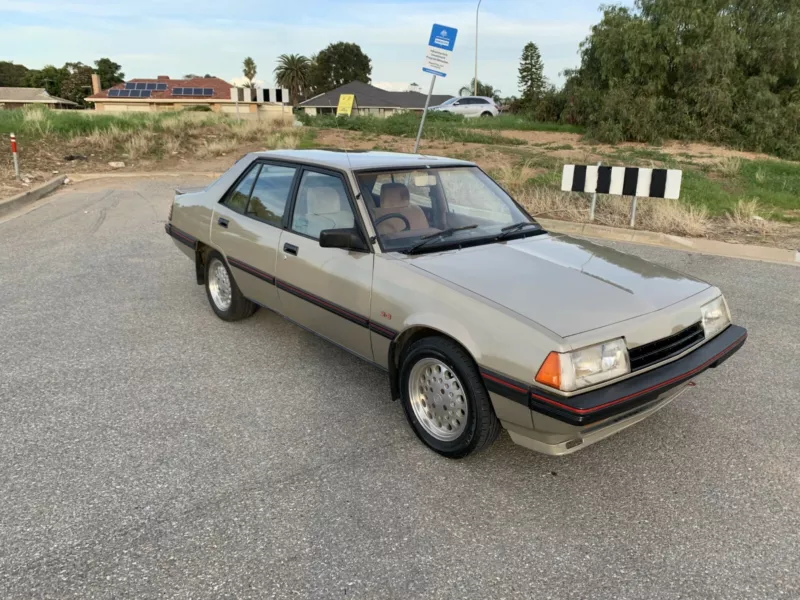 1984 Silver Gold Mitsubishi Siga GSR original condition images (3).png