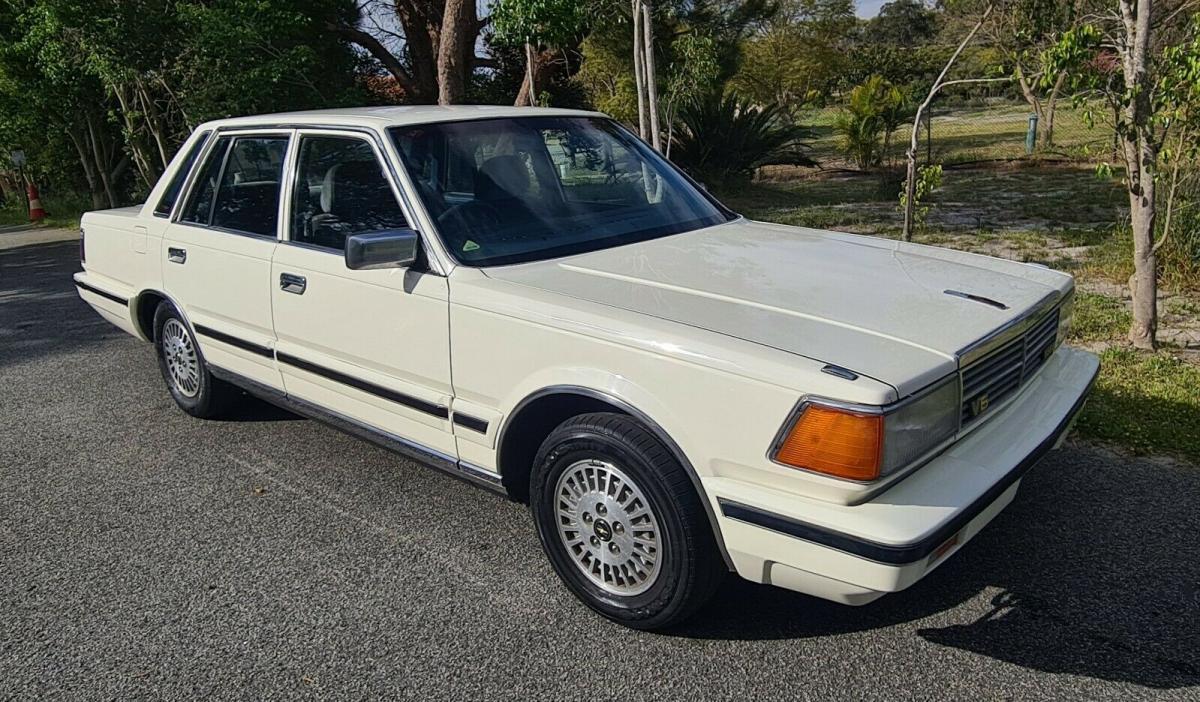 1984 Y30 Nissan Cedric 300 Sedan Australia images (1).jpg