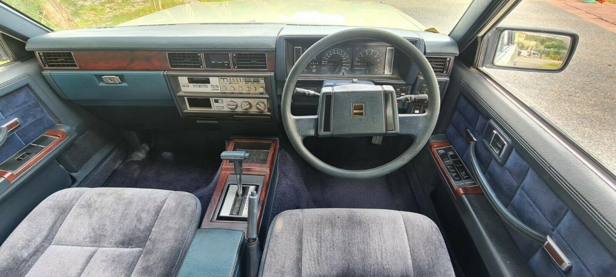 1984 Y30 Nissan Cedric 300 Sedan Australia images (8).jpg