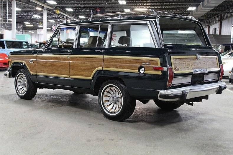 1985 Jeep Grand Wagoneer (AMC) Green paint timber sides SUV images (3).jpg