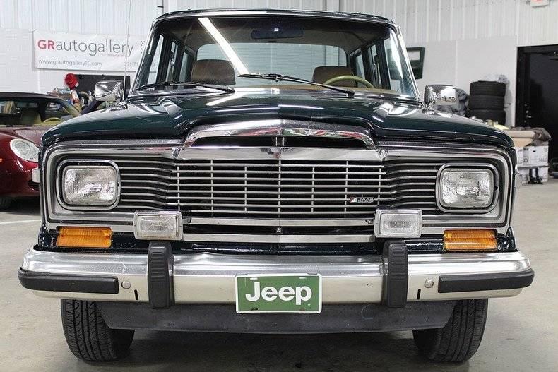 1985 Jeep Grand Wagoneer (AMC) Green paint timber sides SUV images (7).jpg