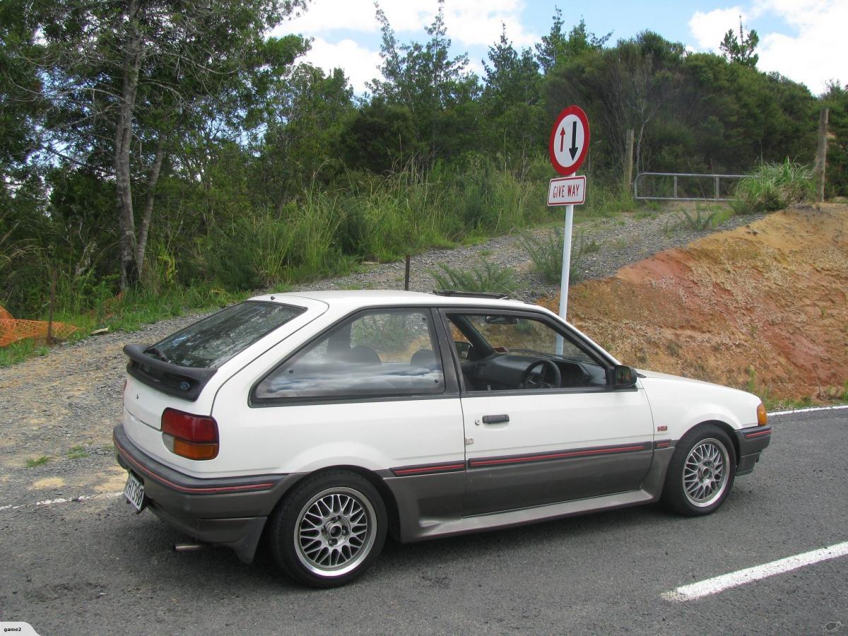 1986 Ford Laser KC TX3 non-turbo 1500cc white New Zealand (1).jpg