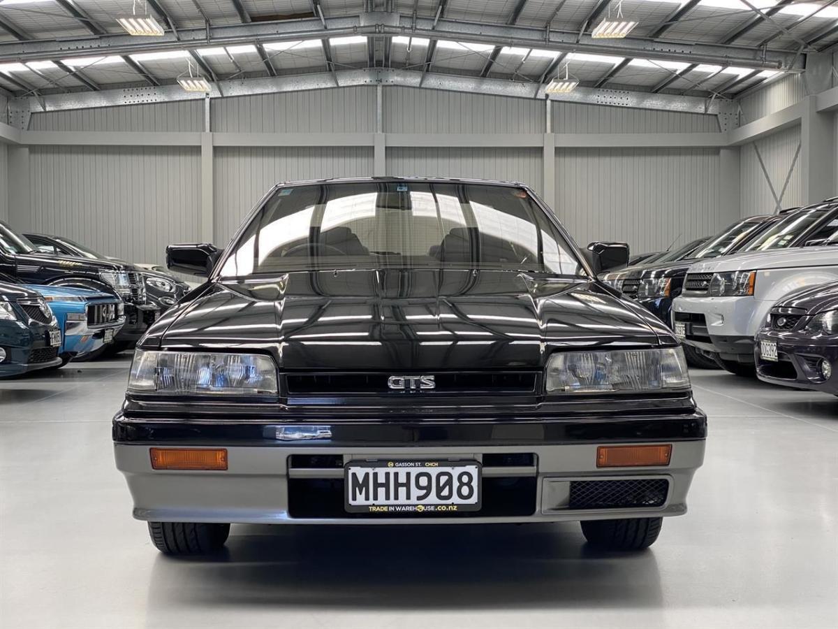 1986 R31 GTS-X Black on silver car original (10).jpg