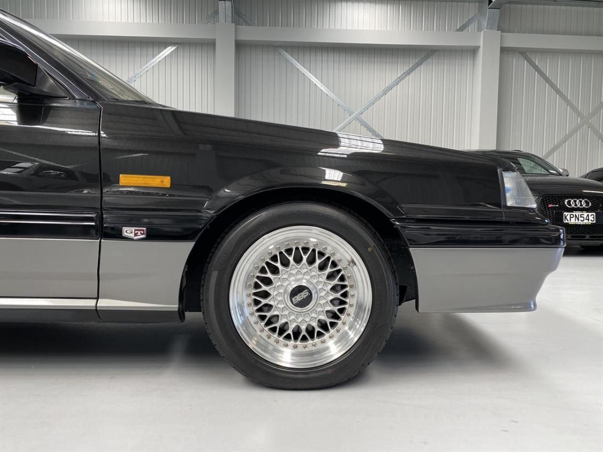 1986 R31 GTS-X Black on silver car original (16).jpg