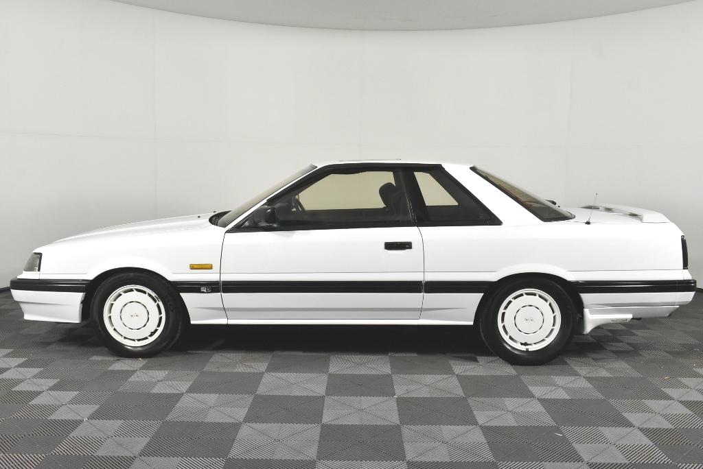 1987 Nissan Skyline GTS-X Coupe white unrestored Australia (15).jpg