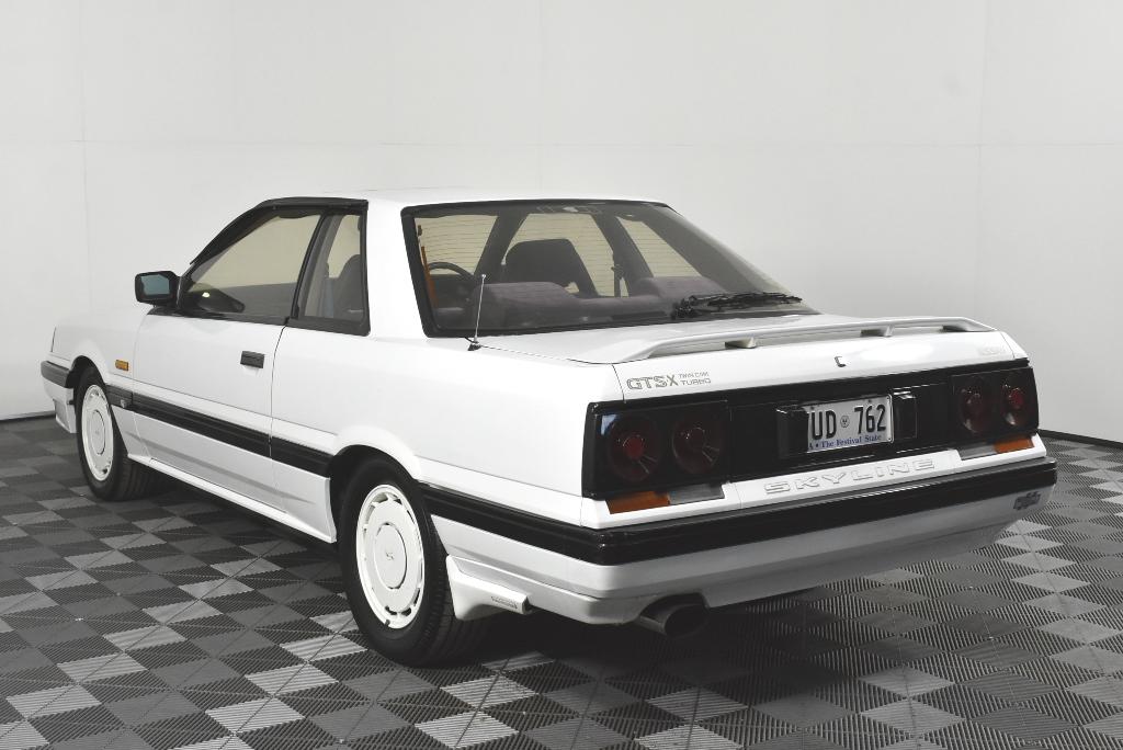 1987 Nissan Skyline GTS-X Coupe white unrestored Australia (6).jpg