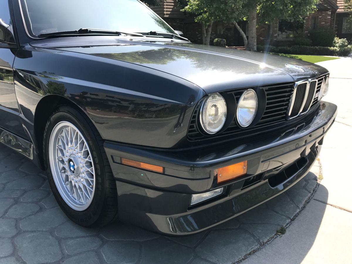 1988 BMW M3 E30 Diamond Black Metallic restored (7).jpg