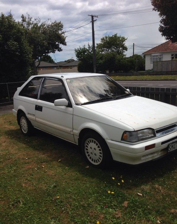 1988 Mazda Familia BF GT-X Hatch white images (2).jpg