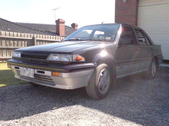 1988 Nissan Pulsar N13 Sedan SVD Vector (2).jpg