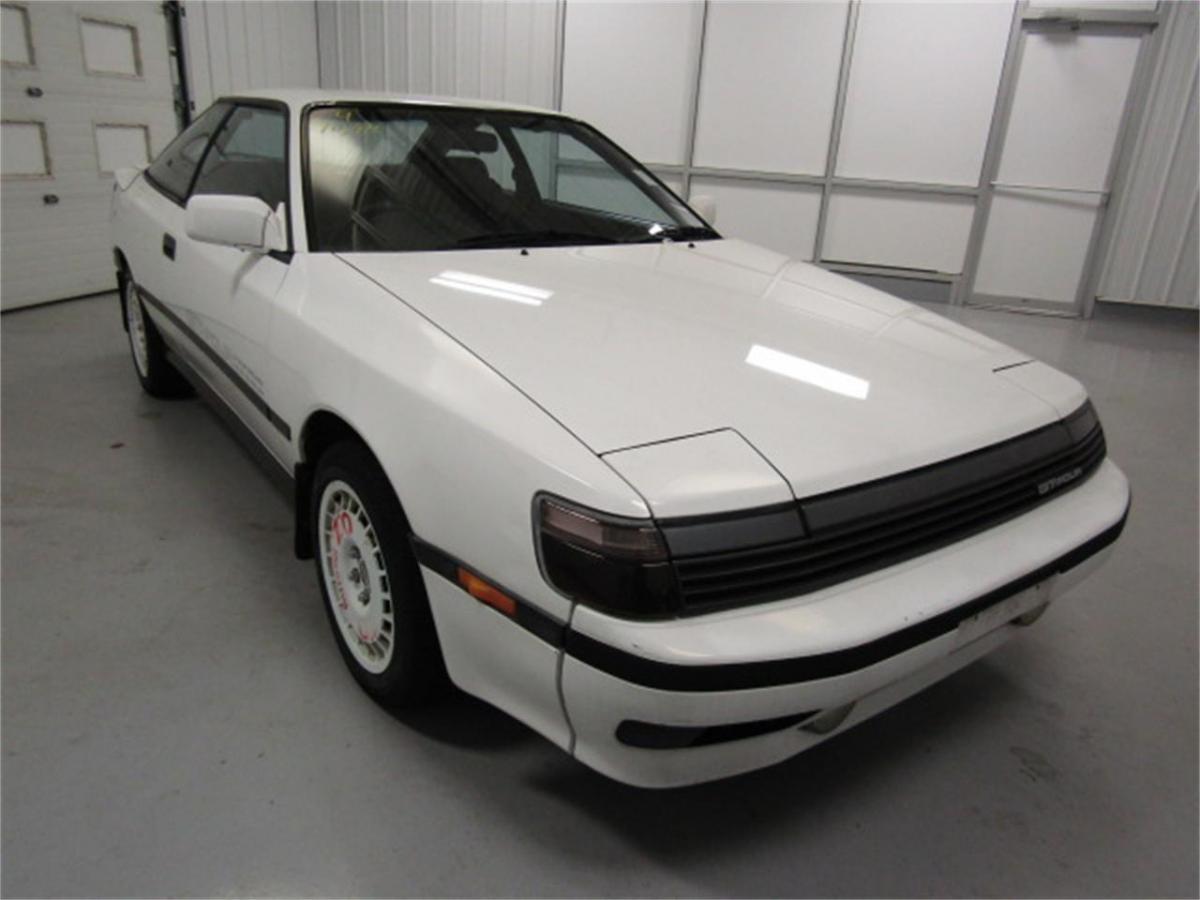 1988 ST165 Toyota Celica GT-Four White (1).jpg