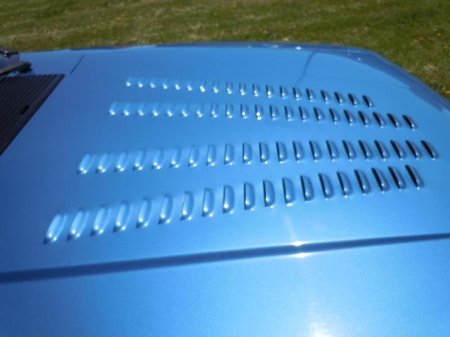 1989 Ford mustang GT Bonnet vent.jpeg