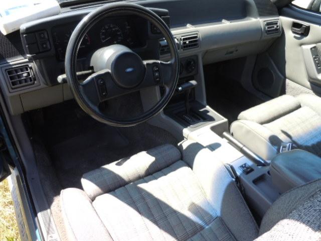 1989 Ford mustang GT Dashboard.jpeg