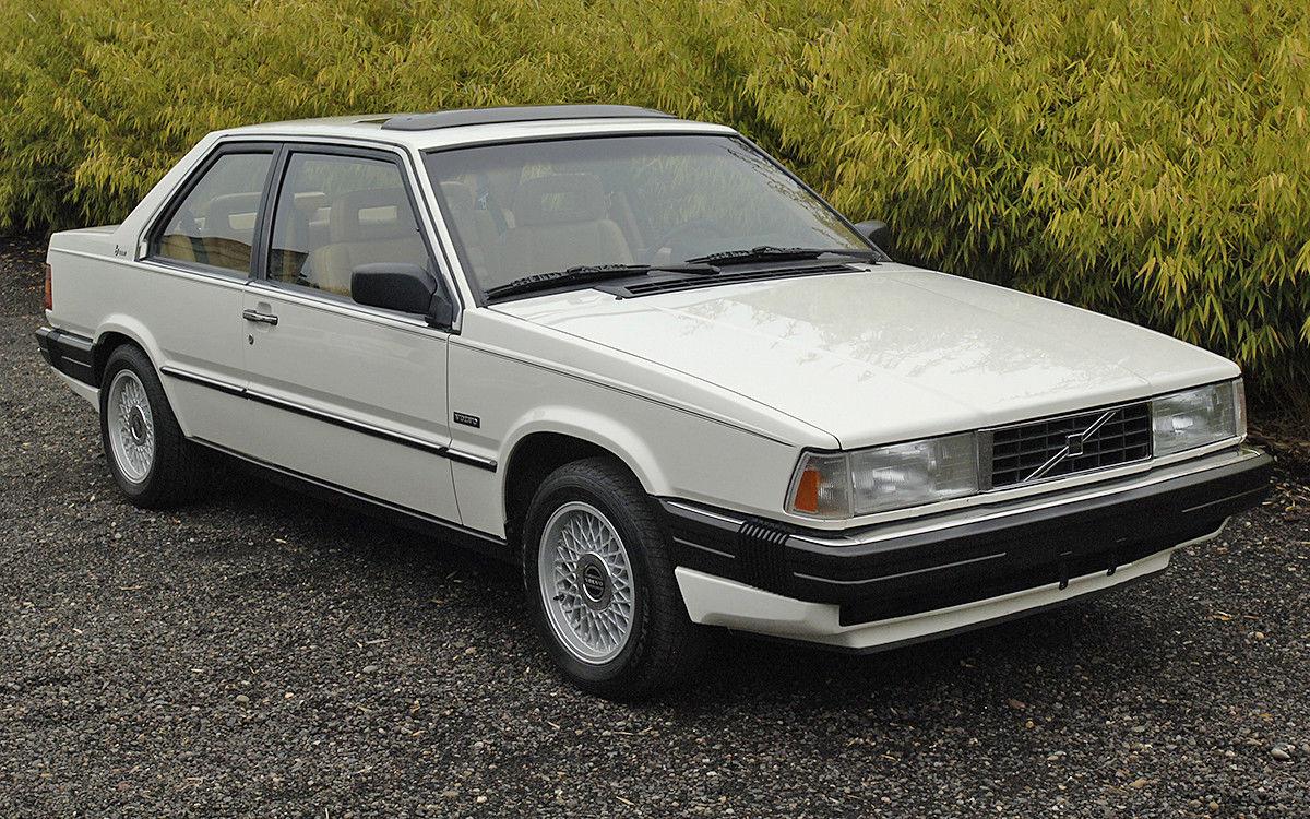 1989 Volvo 780 Bertonie Coupe White images (1).jpg