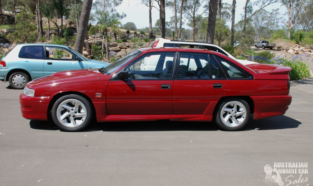 1990 HSV VN Group A SS Commodore Durif Red (25).png