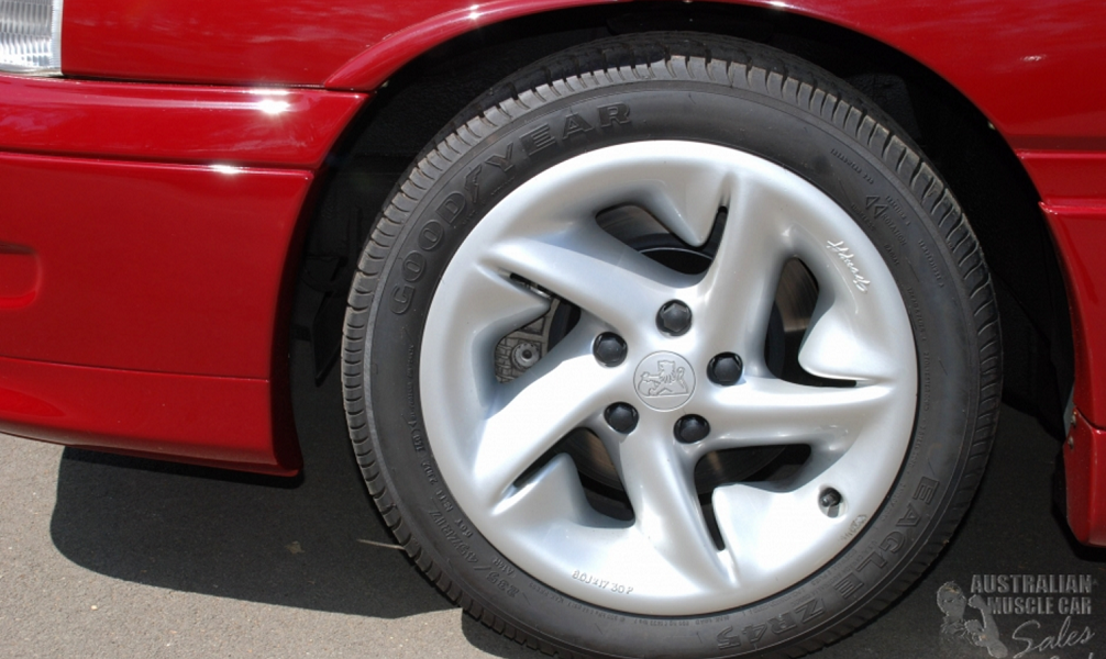 1990 HSV VN Group A SS Commodore Durif Red (27).png