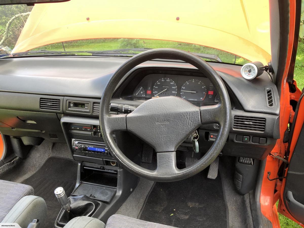 1990 Mazda Familia 323 GTX Turbo hatch white repainted red images (10).jpg
