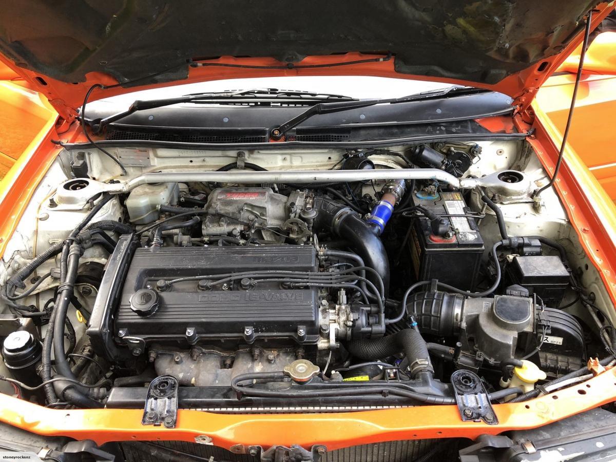 1990 Mazda Familia 323 GTX Turbo hatch white repainted red images (14).jpg