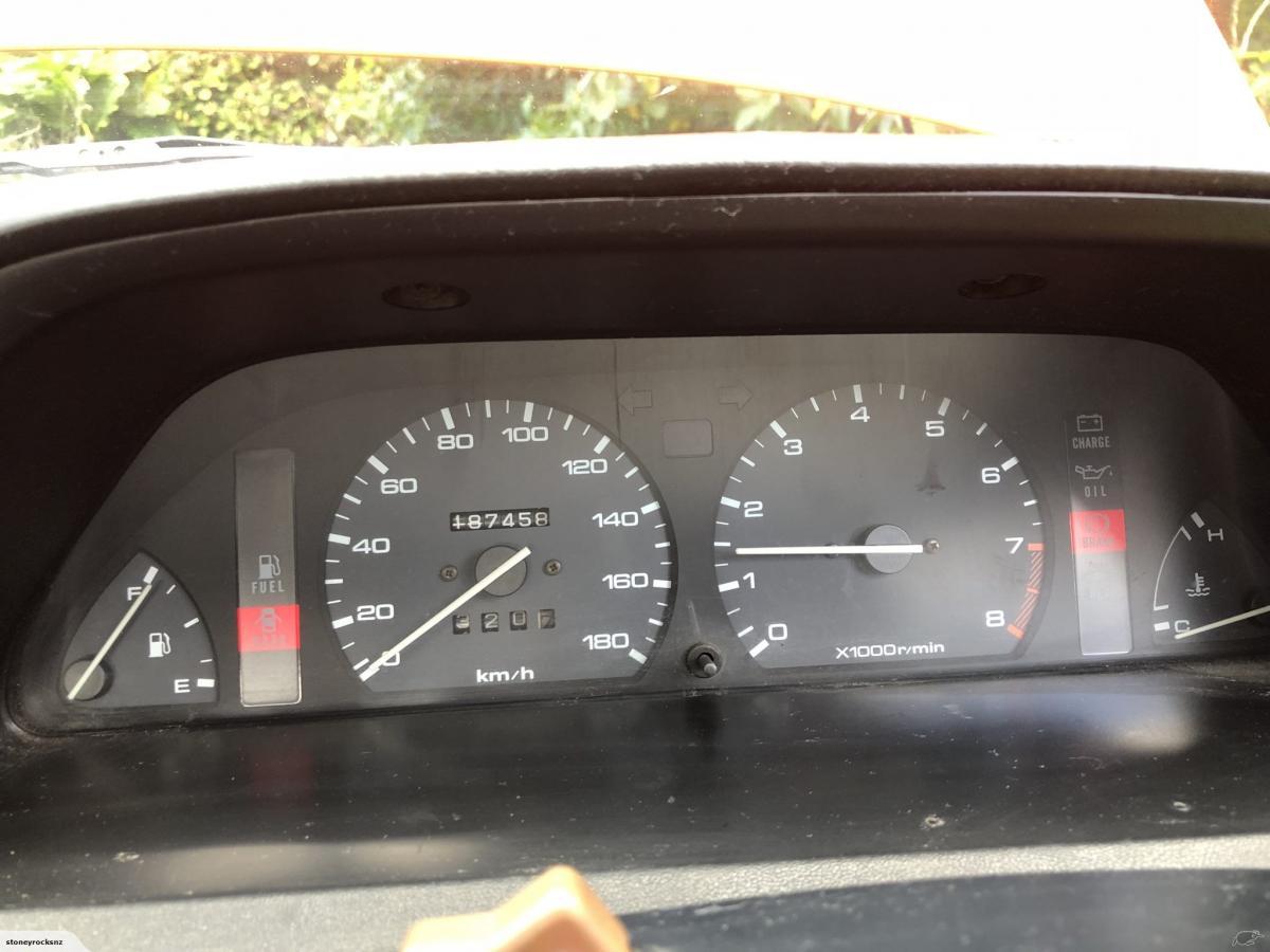 1990 Mazda Familia 323 GTX Turbo hatch white repainted red images (7).jpg
