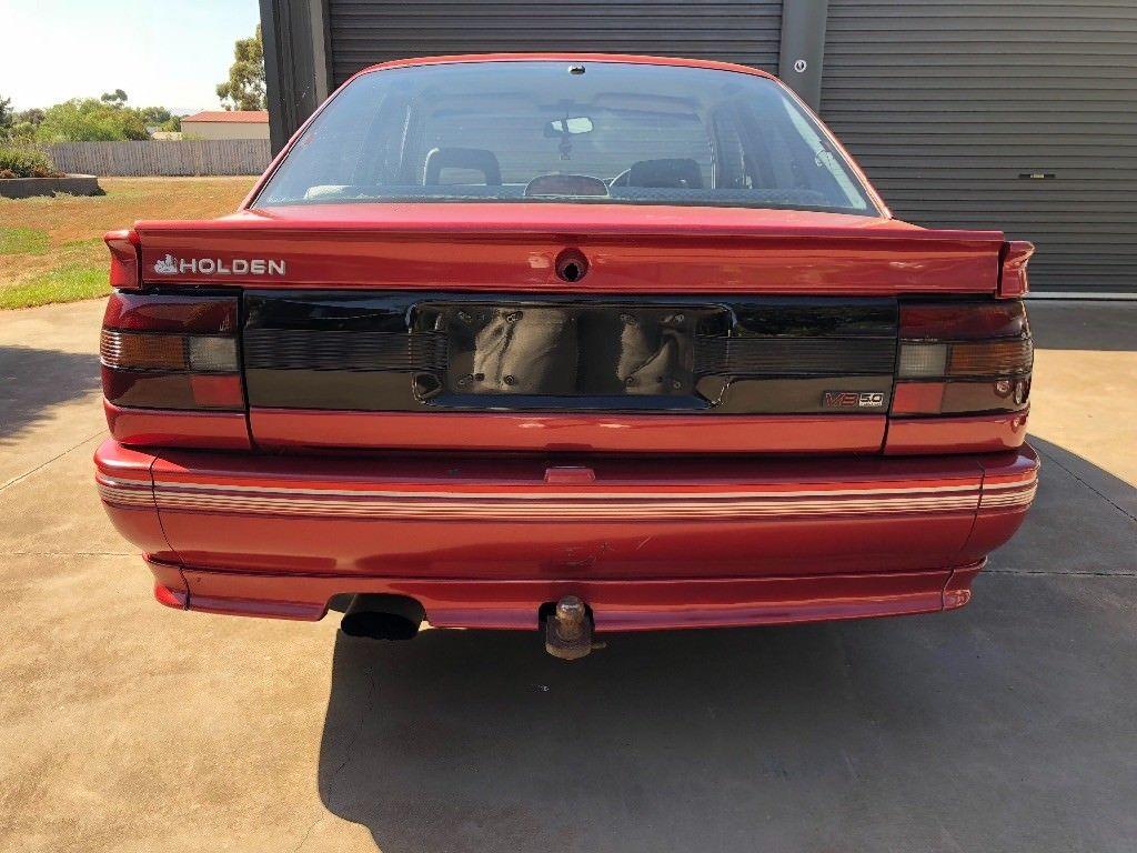 1990 VN SS commodore red images Register (5).jpg