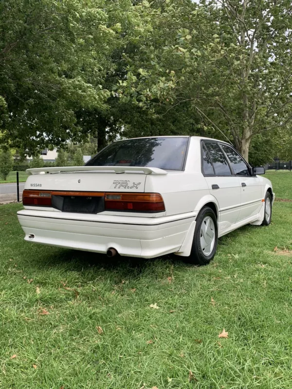 1990 White Pintara Nissan TR-X TRX (2).png