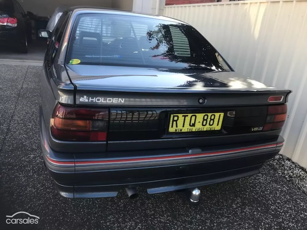 1991 Grey metallic VN SS Commodore exterior images (3).png