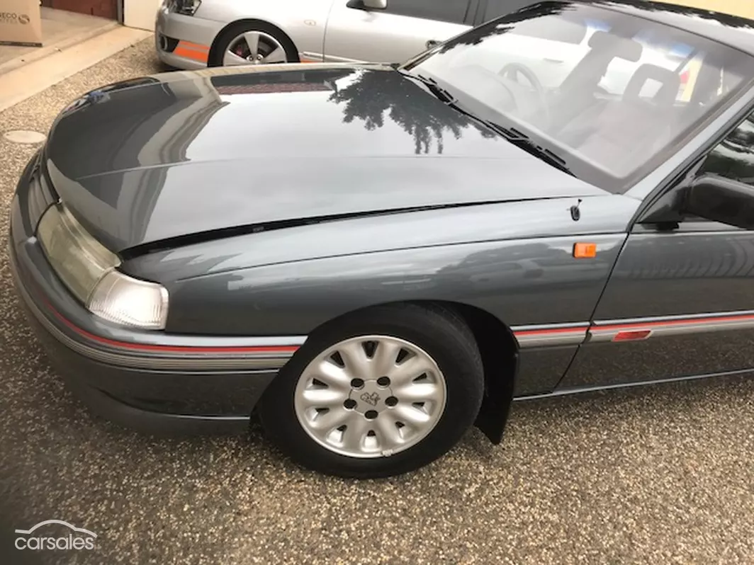 1991 Grey metallic VN SS Commodore exterior images (5).png