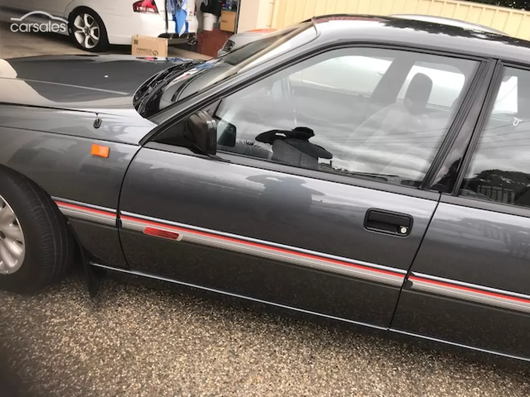 1991 Grey metallic VN SS Commodore exterior images (7).png