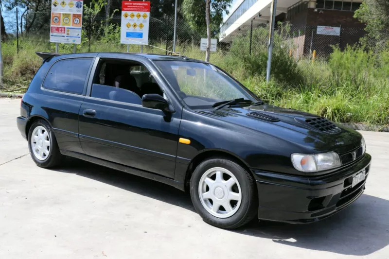 1992 Nissan Pulsar N15 GTiR RA Australia black hatch images 2021 (7).png