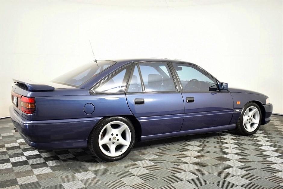 1992 VP HSV Special Edition model GTS V8 blue (10).JPG