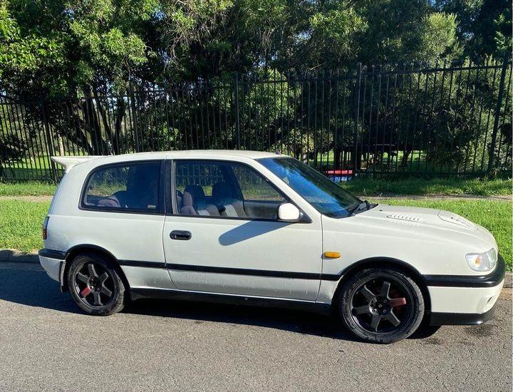 1992 White Pulsar GTiR for sale Australia Sydney write off (11).jpg