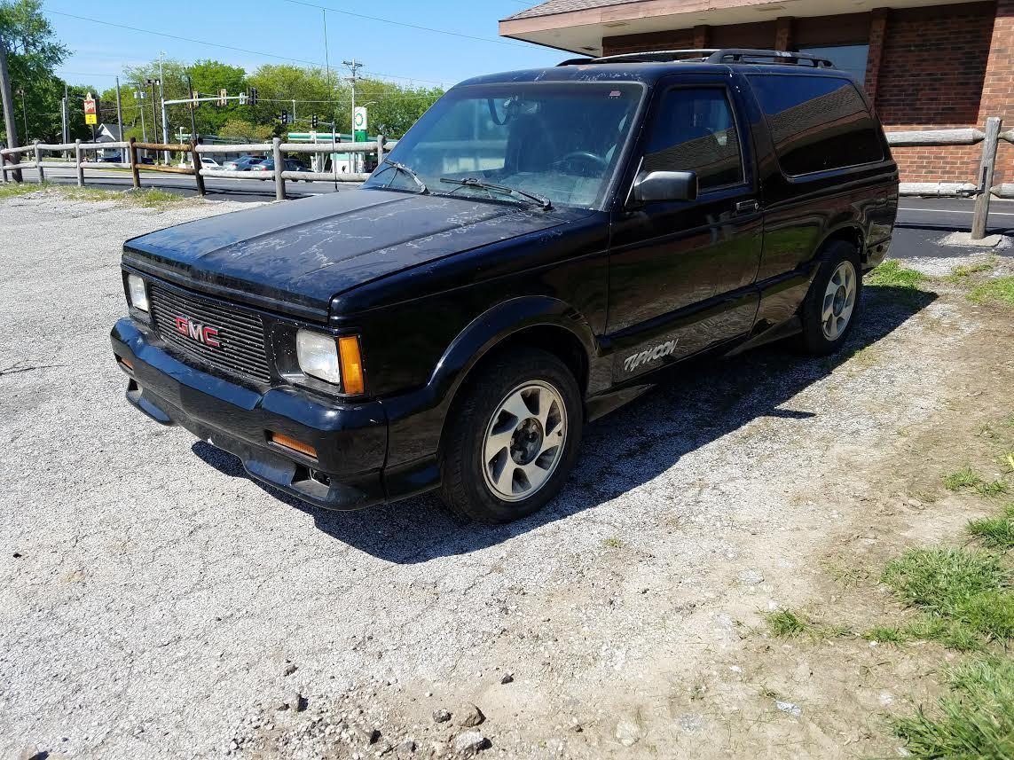 1993 GMC Tyohoon Black images restoration project (3).jpg