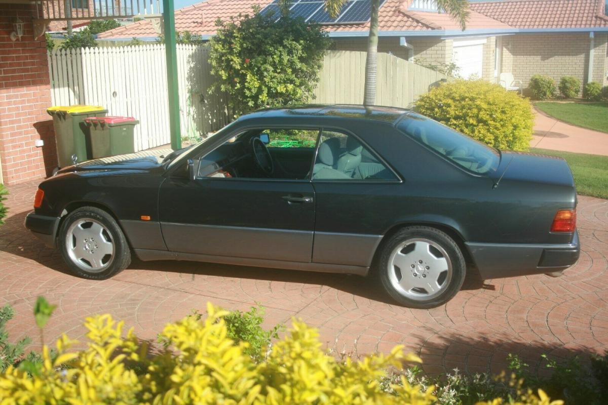 1993 Mercedes W124 320CE Coupe Charcoal Australian delivered (3).jpg