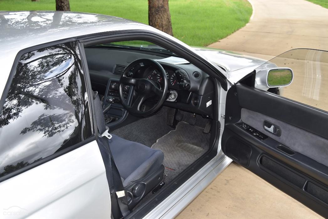 1993 Nissan Skyline R32 GTR V-Spec 1 interior images immaculate original (99).jpg