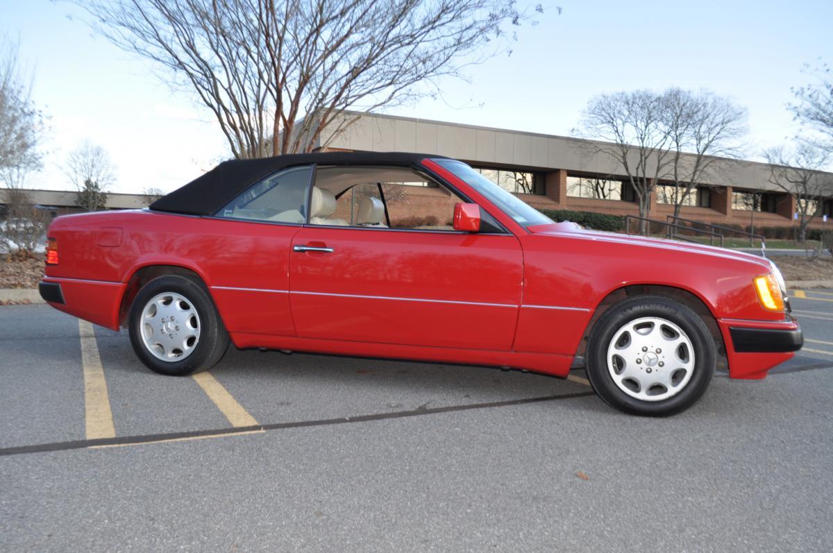 1993 W124 Mercedes 300CE Cabriolet Red paint images 2018 (3).jpg