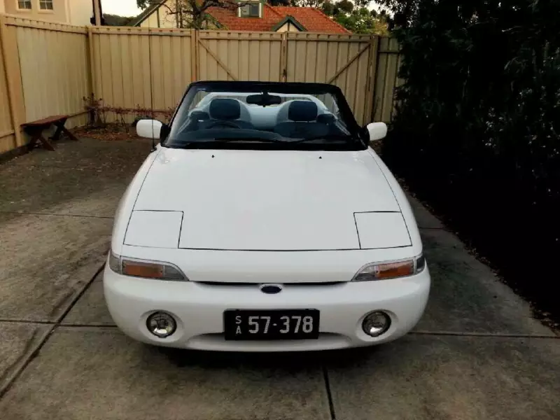 1993 White Ford Capri Clubsprint (2).png