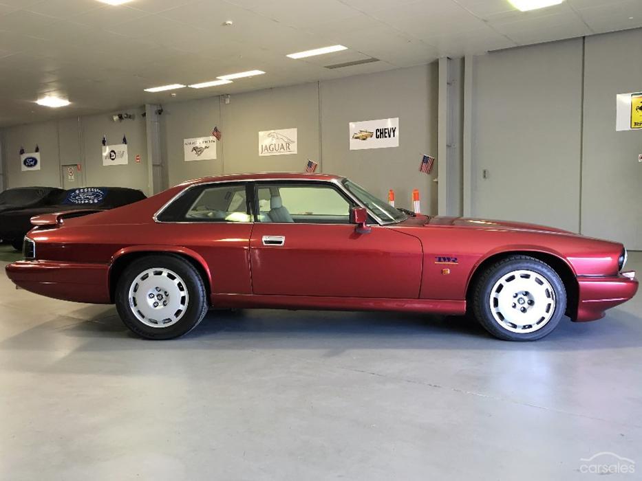 1994 Jaguar XJR-S Flamenco Red with Magnolia Hide trim images 6.0 V12 (1).jpg